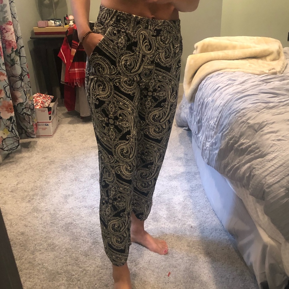 Flowy patterned pants